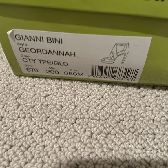 Gianni Bini Geordannah Platform Heeled Sandals Nude Taupe Rose Gold Womens 8 EUC - Picture 8 of 8